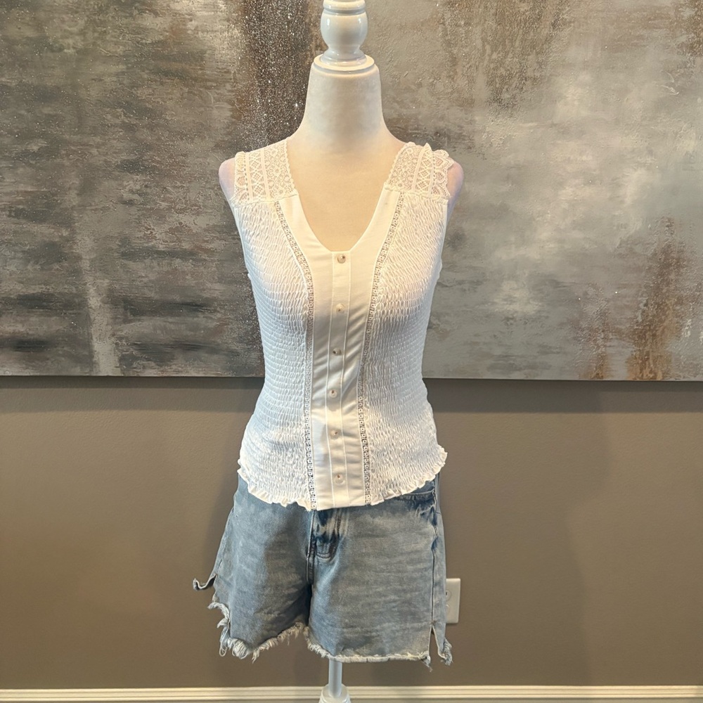 Women’s NWT Daytrip Smocked Tank Top